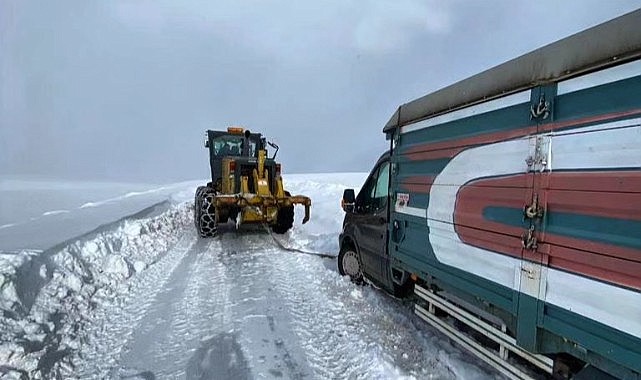 İl Özel İdaresi kapalı köy yollarını açtı