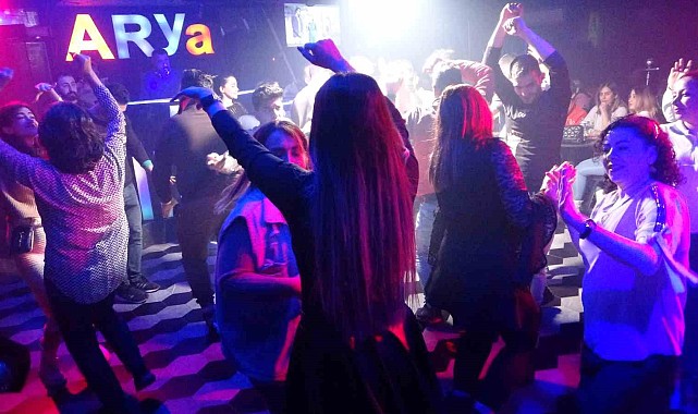 İranlı turistler 4 günlük tatilde Van'a akın etti