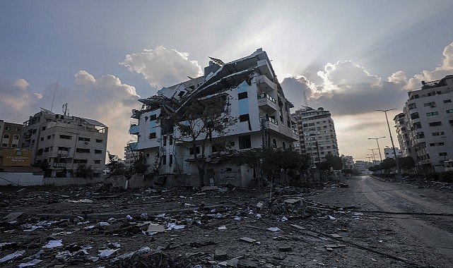 İsrail, sivillerin sığındığı 9 eve hava saldırısı düzenledi: 10 ölü