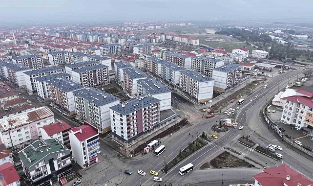 Kentsel dönüşüm alanındaki yollar trafiğe açıldı