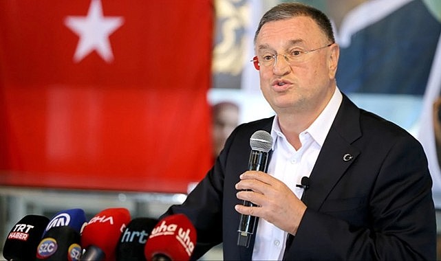 Lütfü Savaş'tan Hatay'da gövde gösterisi! Gökhan Zan ve Haluk Levent'i yuhalattı