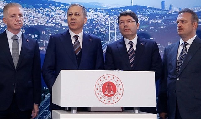 Muhabirden İçişleri Bakanı Ali Yerlikaya'yı sitem ettiren soru: Öyle bir yerde, öyle bir mekanda soru soruyorsunuz ki