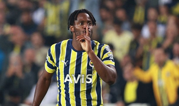 Taraftarlar kahrolacak! Batshuayi Fransa yolcusu