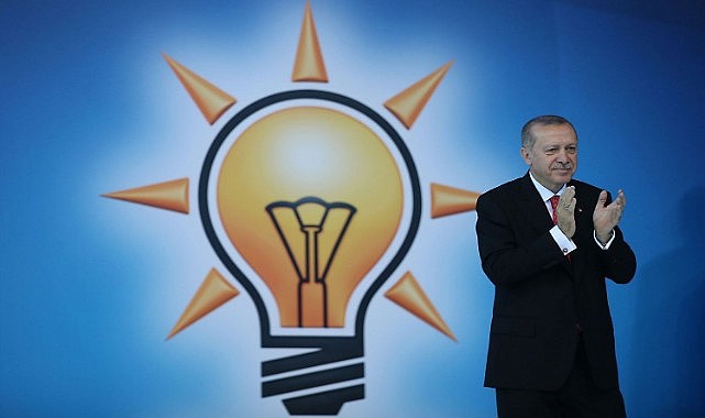 Yerel Seçimler için hareketli günler: AK Parti İl Genel ve Belediye Meclis üyelerini açıkladı
