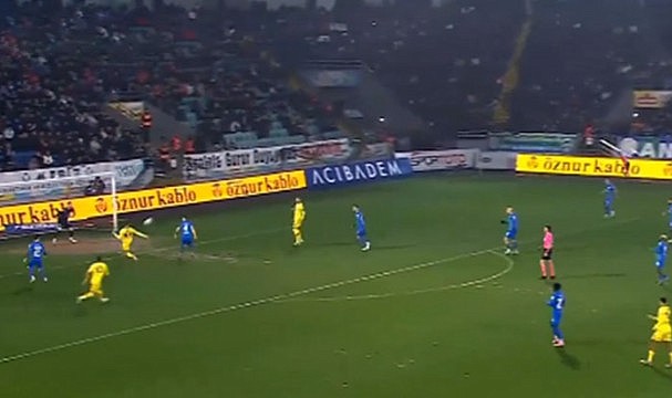Yok artık Serdar Dursun! Maça girer girmez gol attı