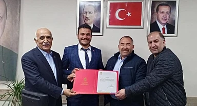 AK Parti Çıldır’da görev değişimi yaptı