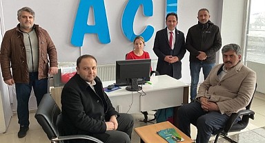 AK Parti özel eğitim kurslarında propaganda çalışması yaptı