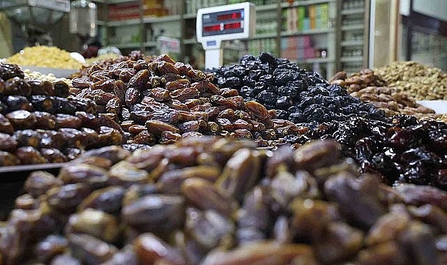 Ardahan'da Ramazan hurmaları tezgahlarda