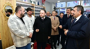 Bakan Tekin, AK Partilerle esnaf ziyaretine çıktı