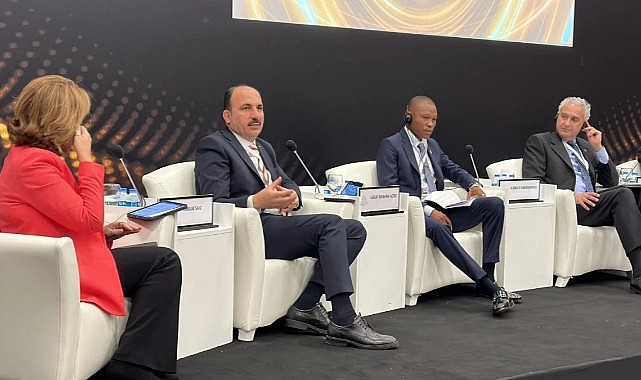 Başkan Altay, Antalya Diplomasi Forumu'nda Düzenlenen "Küresel Meseleler İçin Yerel Yaklaşımlar" Paneline Katıldı