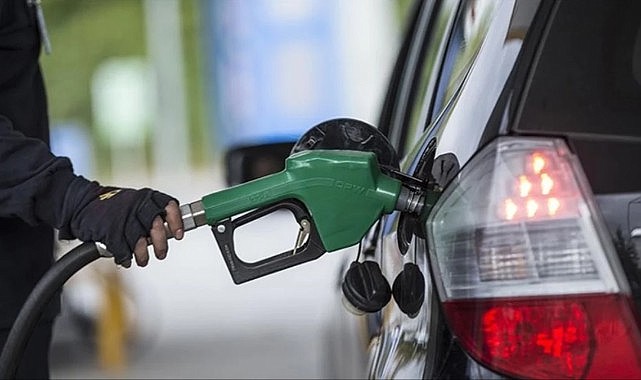 Benzine 1.50 TL, motorine 1.30 TL zam bekleniyor