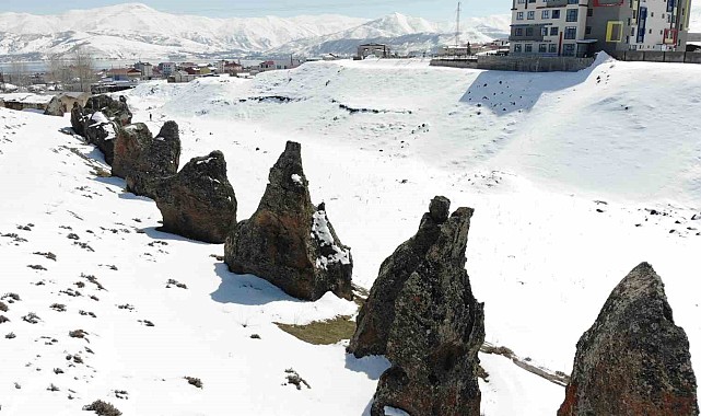 Beyaza bürünen &quot;Nemrut&#039;un Develeri&quot; görsel şölen oluşturdu