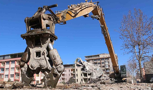 Bu maaşı duyan makas operatörlüğü için sıraya girecek: Aylık 300 bin lira