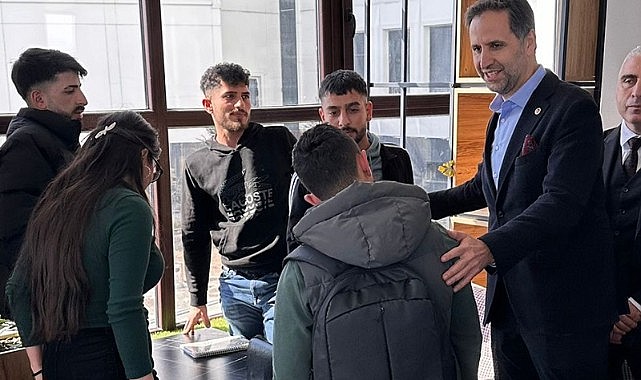 CHP heyeti Ardahan Üniversitesi'nde gençlerin nabzını tuttu