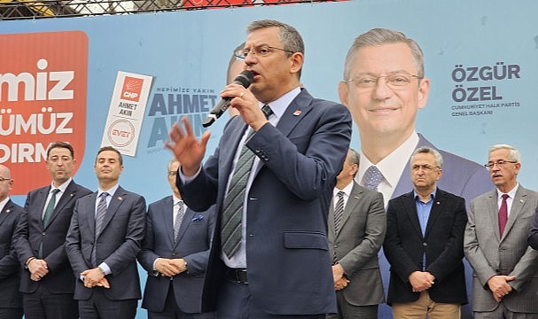 CHP lideri Özgür Özel'den Meral Akşener'e: Sende olmayan vicdan ve insaf, İYİ Parti'nin iyi insanlarında var