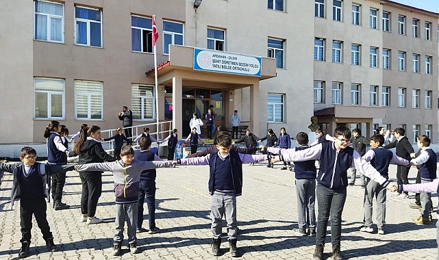 Çıldır'da deprem tatbikatı gerçekleştirildi