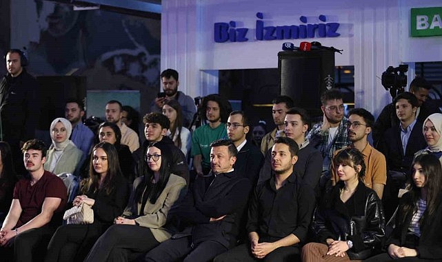 Cumhur İttifakı İzmir adayı Hamza Dağ gençlerle buluştu