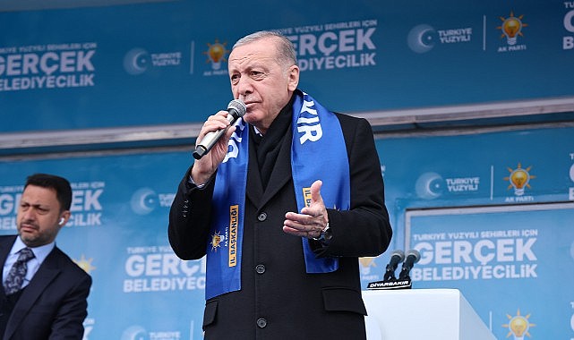 Cumhurbaşkanı Erdoğan Diyarbakır’da terör ve terör örgütü güdümlü siyaset dışı bir çözüm sürecine işaret etti