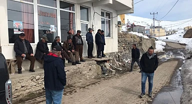 Damal’da muhtarlık için açık artırma