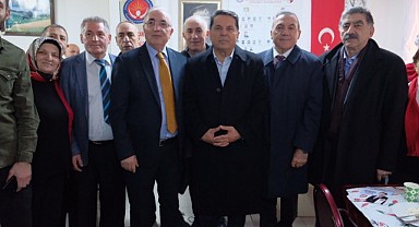 Esenyurt'ta Ahmet Özer'e sıcak karşılama
