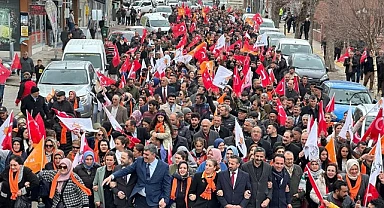 GERİ SAYIM BAŞLADI: SAHADA AK PARTİ, SANDIKTA KİM ÇIKACAK?