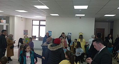 İnönü İlkokulu öğrencilerinin resim sergisi büyük beğeni topladı