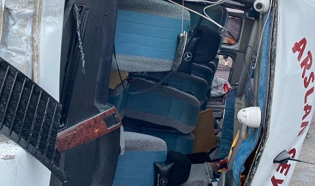 İşçi servisleri kaza yaptı: 1 ölü, 27 yaralı