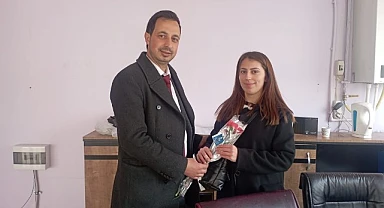 Kaçar, 8 Mart Dünya Kadınlar Günü'nde kadınlara çiçeklerle selam verdi
