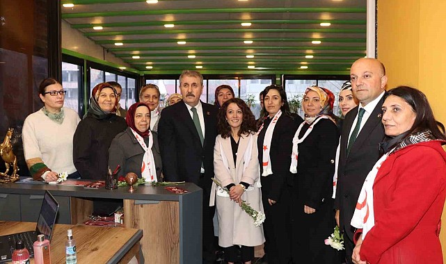 Kadın kollarına teşekkür etti