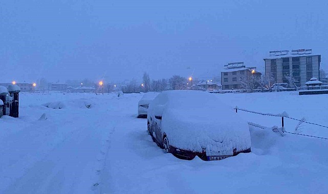 Karlıova'da 40 köy yolu ulaşıma kapandı