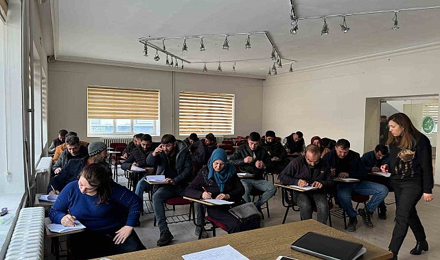 Kars'ta sürü yöneticiliği kursu sona erdi