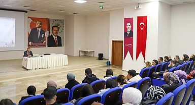 KOSGEB Müdürü Sivri ARÜ'de ders verdi