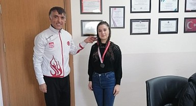 Ödüller sahiplerini buldu: Çıldır'da düzenlenen Dart Turnuvası sonuçlandı