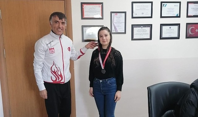 Ödüller sahiplerini buldu: Çıldır'da düzenlenen Dart Turnuvası sonuçlandı