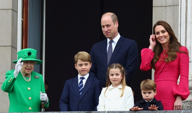 Ortaya çıkan Kate Middleton'ın son görüntüsü tartışmanın fitilini ateşledi! Kimse o olduğuna inanmıyor