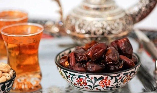 Ramazan’da iftar ve sahur dahil 4 öğün yapılmalı!