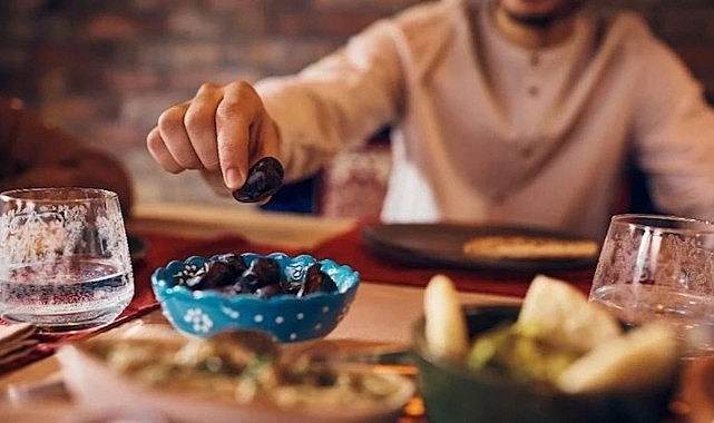 RAMAZAN’DA MİDENİZİ RAHATLATAN 10 ETKİLİ ÖNERİ