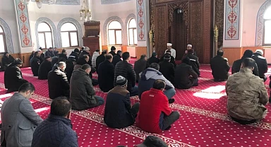 Ramazan'ın ilk cuması doldu taştı