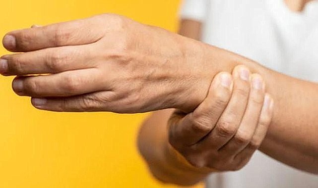 Sol el parmak ucu uyuşması neden olur?