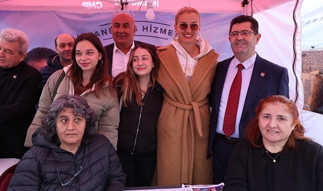 Tuğba Özay, başkan adayı Orhan Çerkez'e destek verdi