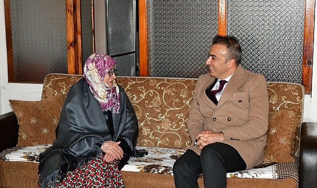 Vali Çiçek, şehit annelerini kadınlar gününde ziyaret etti