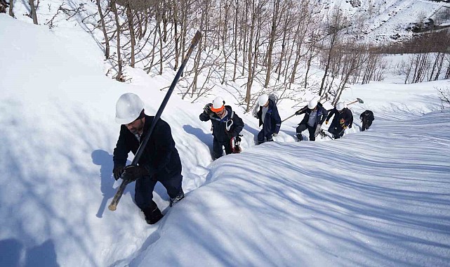 VEDAŞ ekiplerinin kış mesaisi sürüyor