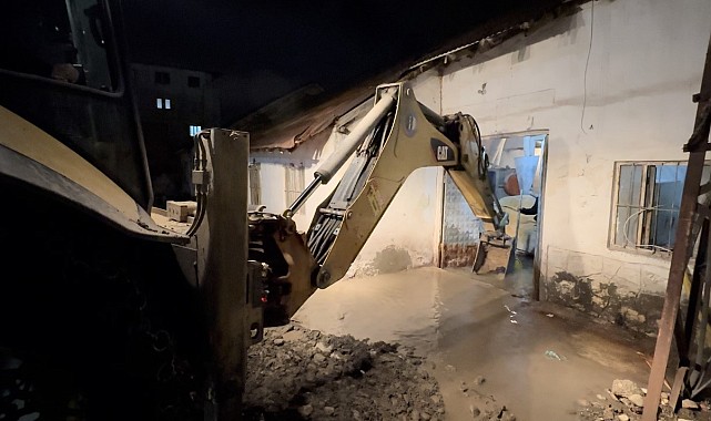 Yüksekova'da un değirmeni sular altında kaldı