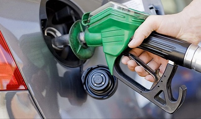 Araç sahipleri dikkat! Motorine gece yarısı indirim geldi