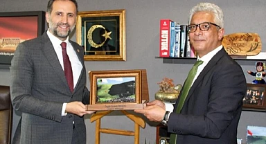 Ardahan Baro başkanı Murat Yolçu, Vekil İncesu’yu ziyaret etti