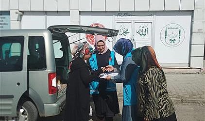 Ardahan'da ihtiyaç sahiplerine kurban yardımı