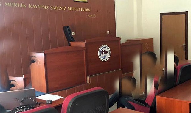 Ardahan İl Genel Meclisi hangi partilerden oluştu?