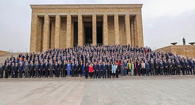 Başkan Budak, ATA’nın kabrini ziyaret etti
