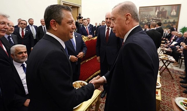 CHP kurmayları: Erdoğan-Özel zirvesinin tek gündemi yeni anayasa olmayacak, toplumun çözüm beklediği pek çok konu var