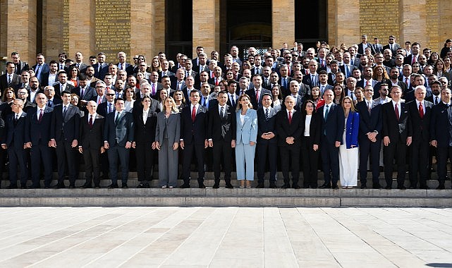 CHP’li 26 başkan Anıtkabir’i ziyaret etti